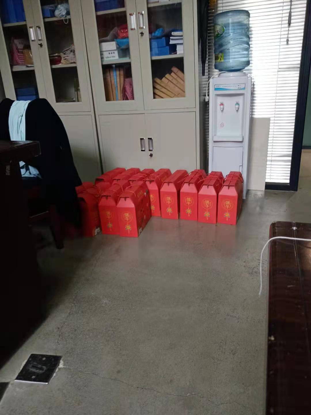 湖南怡美環(huán)境管理發(fā)展有限公司,湖南物業(yè)保潔服務(wù)，商場保潔,石材護(hù)理價(jià)格,市政環(huán)衛(wèi),駐場保潔